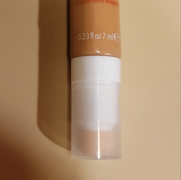 NIP Rimmel concealer #400 medium dark - Picture 4 of 4